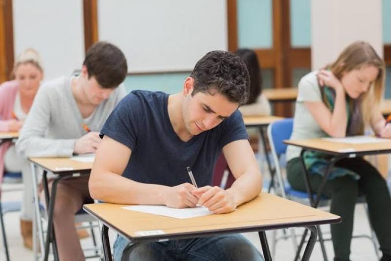 التعليم تنشر النماذج الاسترشادية لامتحان اللغة العربية للصف الأول الثانوي