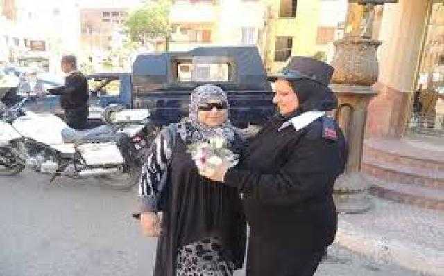 الداخلية توزع الورود والهدايا على مرضى السرطان في عيد الحب