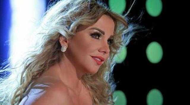 رزان مغربي تستعرض أنوثتها الساحرة