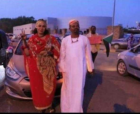 حفل زفاف في احتجاجات السودان