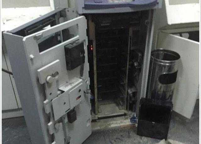 عصابة تستولى على 42 ألف إسترليني في بريطانيا