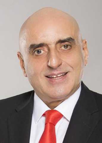 عزمي مجاهد يكتب ... الدستور دستورنا .. والبلد بلدنا !!