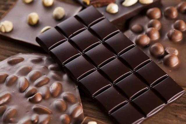 الشوكولاتة الداكنة تزيد من مستوى الإدراك
