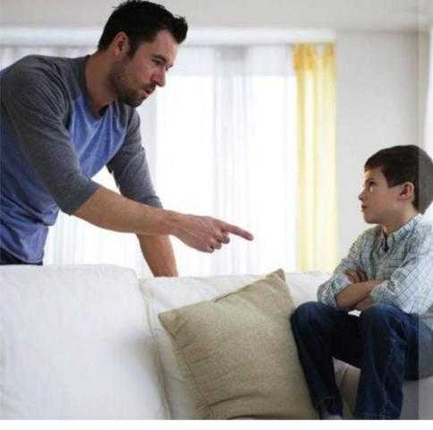 كيفية التعامل مع الطفل العنيد في الدراسة