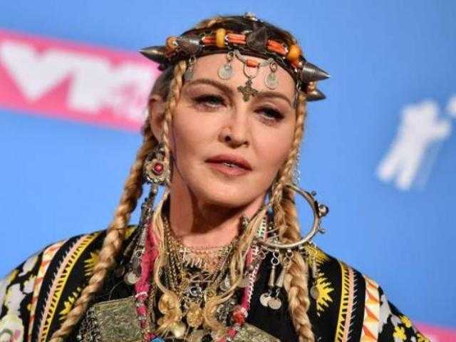 بالصور.. تعرف على سر ارتداء مادونا للحجاب