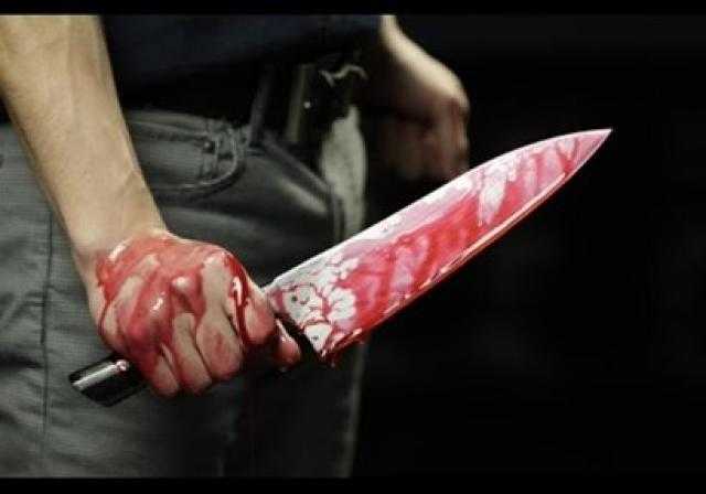 طالب يطعن والدته 30 طعنة باسكتلاندا.. ويطلب لها الإسعاف: ”أنا أحبك”