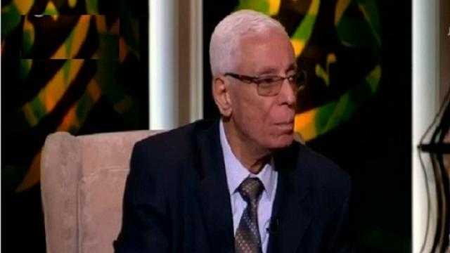 حسام موافي يكشف طريقة احتساب السمنة المفرطة .. فيديو 