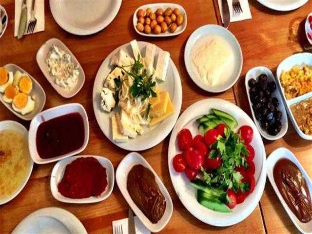 تعرف على وجبات تحميك من العطش فى نهار رمضان