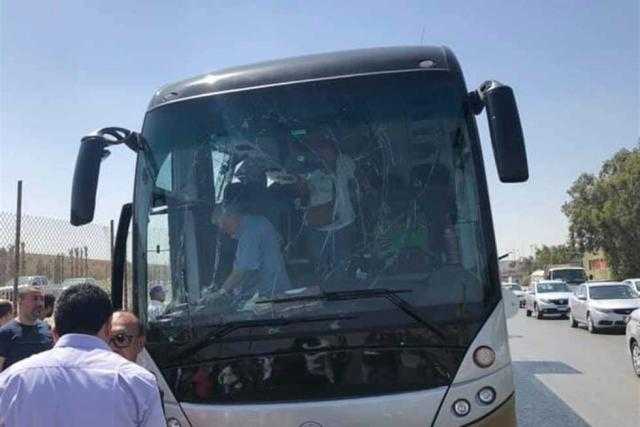 النيابة تعاين موقع انفجار بالقرب من أتوبيس سياحي