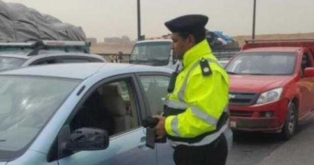 المرور يضبط 3980 مخالفة مرورية بمحاور وميادين الجيزة خلال 24 ساعة