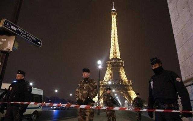 بسبب رعب كورونا.. إغلاق برج إيفل حتى إشعار آخر