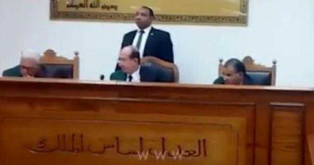 جنايات القاهرة تقضى ببراءة 9 موظفين فى حى عابدين بتهمة التزوير