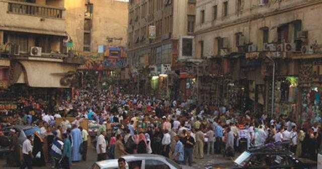تعرف على عقوبة بيع الملابس الممنوع تتداولها