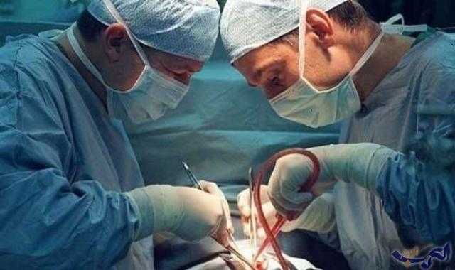 استخراج 500 جرام شعر من معدة فتاة