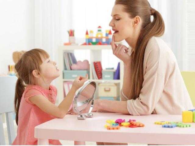 طريقة بسيطة لعلاج مشاكل الكلام.. ماهي؟