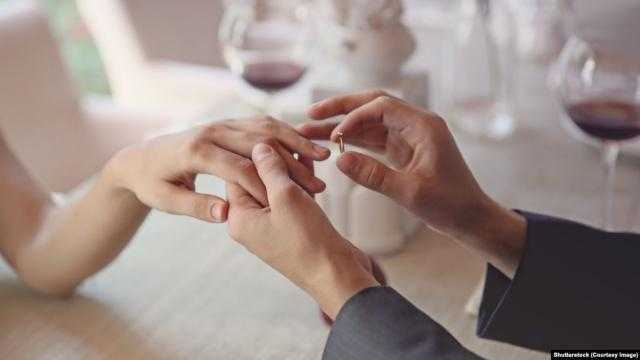 إزدهار مهنة ”الخاطبات” فى صلاة التراويح بالمساجد السعودية