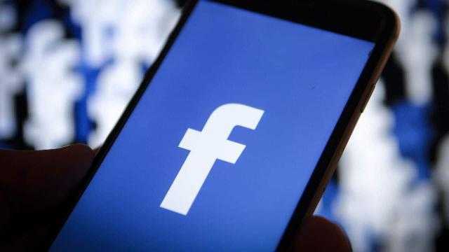 فيس بوك وتويتر يحذفان حسابات وصفحات إيرانية خدعت المستخدمين