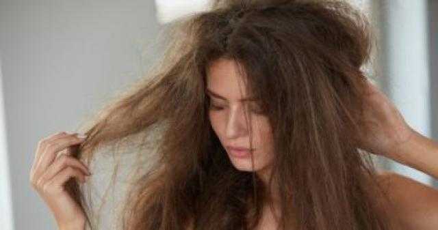 لو شعرك جاف.. اعرفي السبب