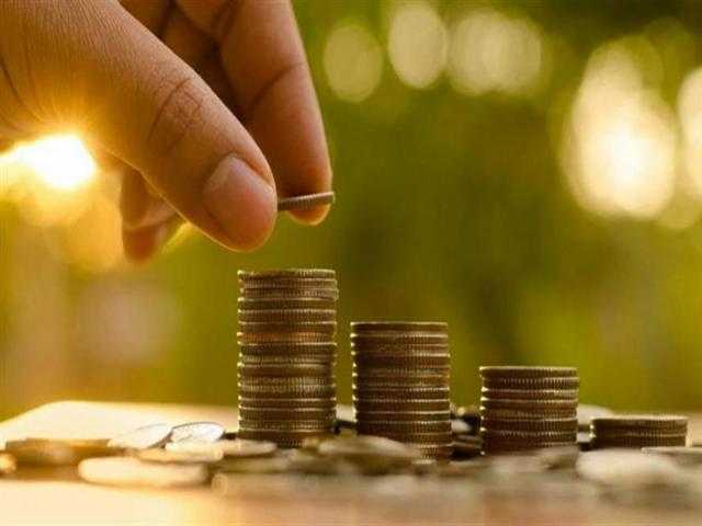 هل يجوز أن تعطى الأم زكاة المال لابنها