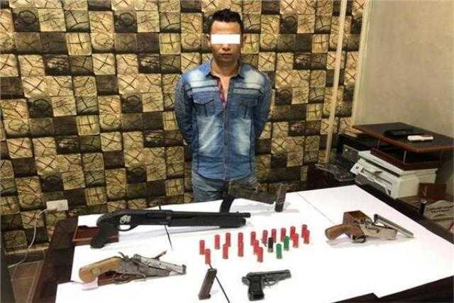 ضبط 5 قطع سلاح بحوزة مسجل خطر في الجيزة