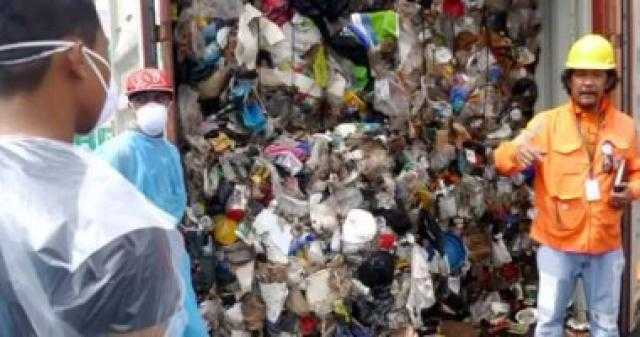 فيديو.. ”69 حاوية قمامة” تنهى نزاع 6 سنوات بين الفلبين وكندا