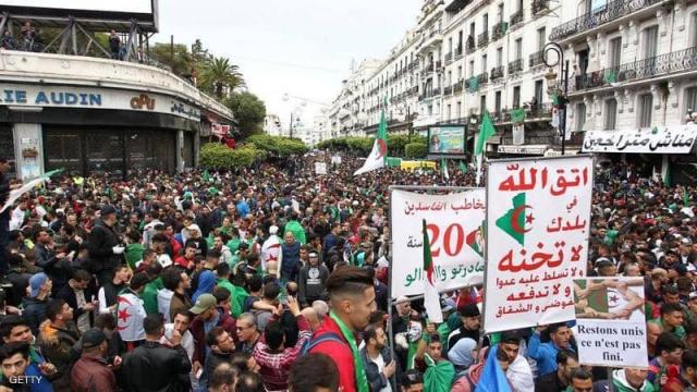 مرشحان تقدما فقط للانتخابات الرئاسية في الجزائر