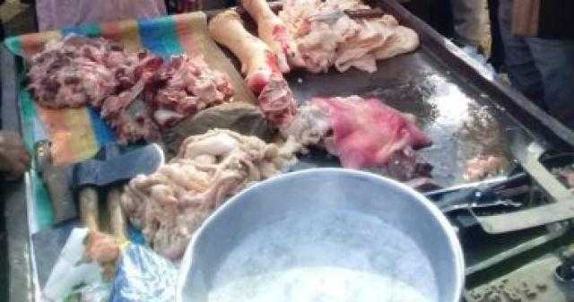 القبض على صاحب ثلاجة بحوزته 800 كيلو ”سجق” فاسد فى الظاهر