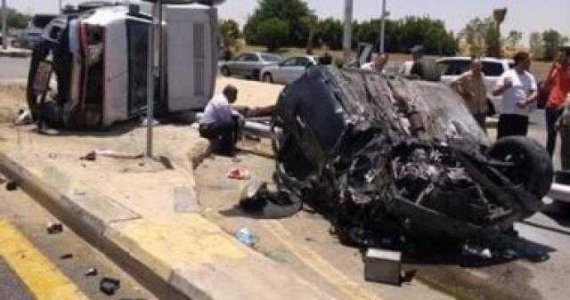 إصابة شخصين فى انقلاب سيارة على بالساحل الشمالى بمطروح