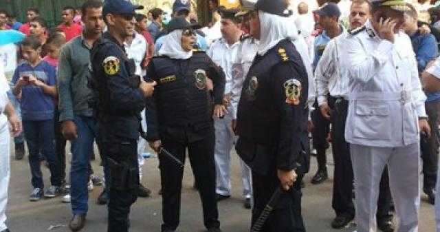 انتشار مكثف لعناصر الشرطة النسائية بالشوارع لتأمين الفتيات بالعيد