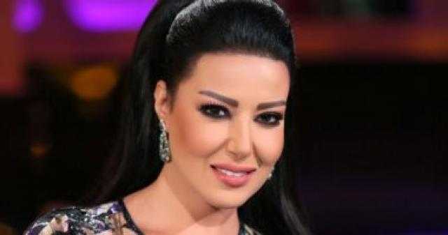 شاهد .. أحدث ظهور لـ سمية الخشاب من أمام برج إيفل