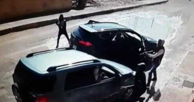 تجديد حبس عاطلين 15 يوما بتهمة سرقة 20 ألف جنيه من مدير شركة بحدائق القبة