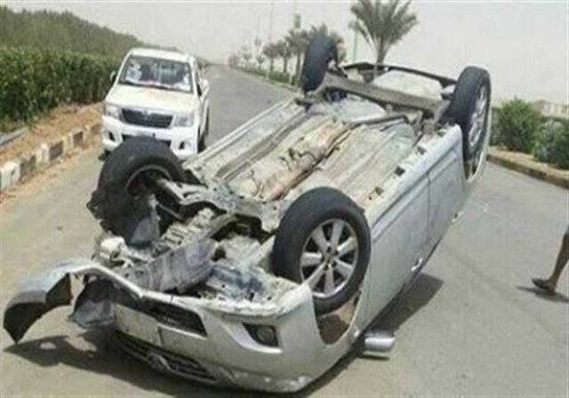 إصابة 5 أشخاص بحادث إنقلاب سيارة بالطريق الزراعي بدمنهور