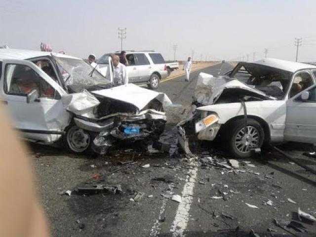 تعطل الحركة المرورية أ على طريق الواحات بسبب حادث تصادم