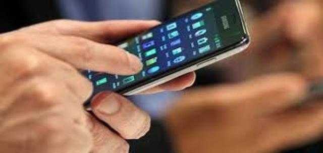 دراسة تحذر : الهواتف المحمولة تسبب تغيير الهيكل العظمي