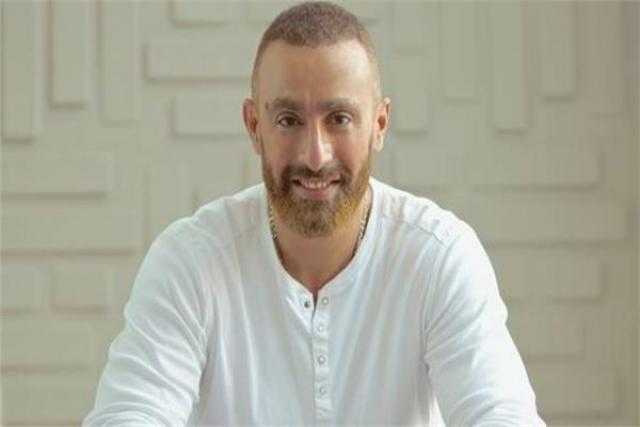 «عالي أوي».. أحمد السقا يشعل مواقع التواصل فوق الحصان