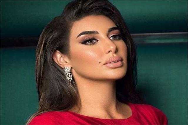 ياسمين صبري تهاجم أحد متابعيها .. والسبب: شهيد تذكرة القطار