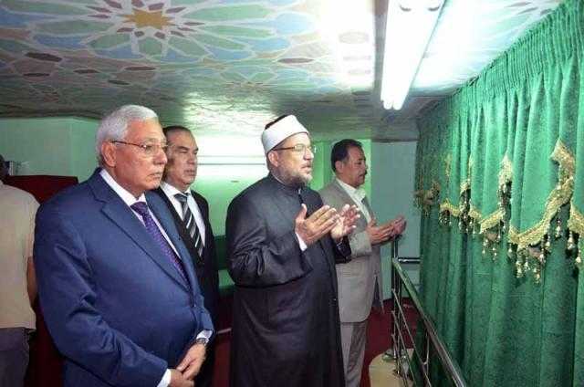 وزير الأوقاف فى زياره قبر الشيخ الشعراوي: كان قامة وقيمة ورمزا وطنيا