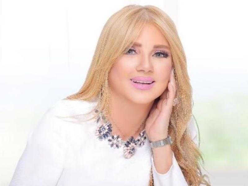 ندى بسيوني تتألق بإطلالة صباحية مبهجة.. شاهد