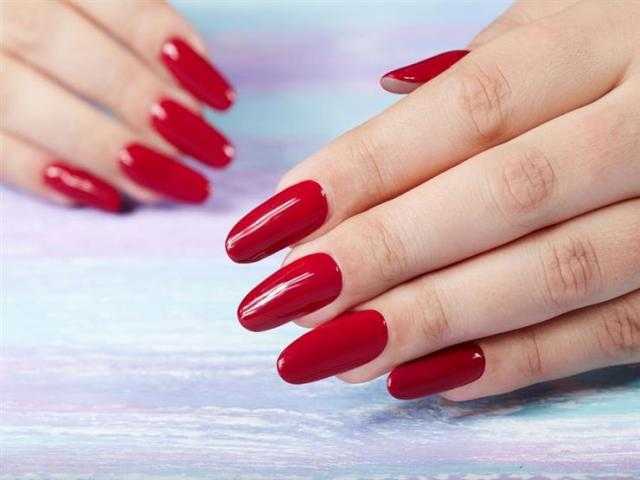 أسهل طريقة للحفاظ على أظافر وبشرتك
