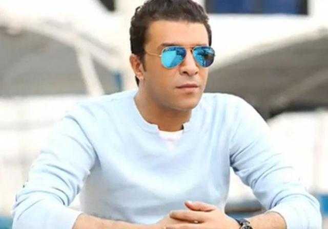 مصطفى كامل يكشف سبب أزمة أغاني المهرجانات