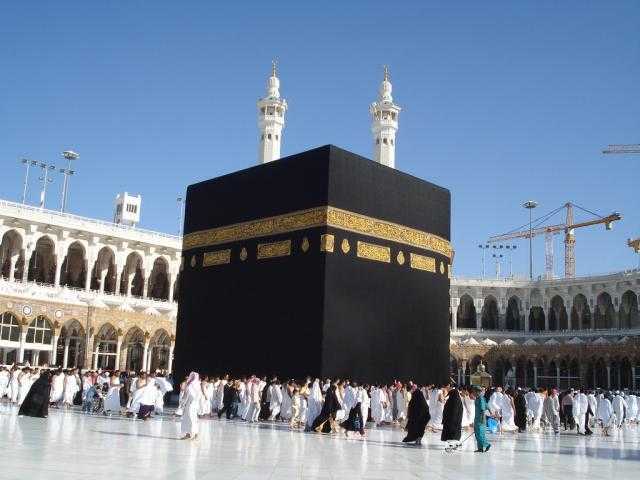 خطيب المسجد الحرام يوضح فضل شكر «الله»