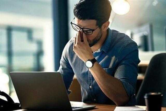 فيديو| الكاتب وائل فرج يقدم روشتة علاج للموظفين