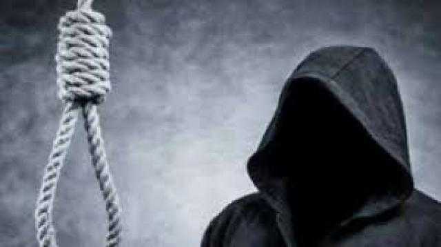 عاطل يوثق لحظة انتحاره عبر الفيس بوك
