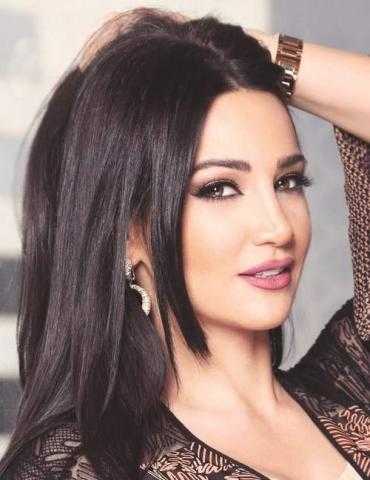 برداء الصاعقة.. ديانا حداد تشعل الإنستجرام