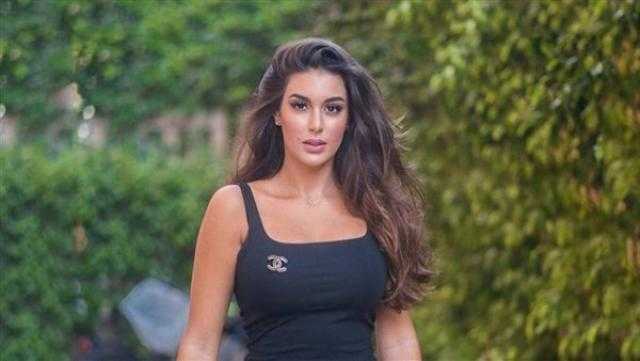 ”أبوهشيمة” يعلن ارتباطه من ياسمين صبري بهذه الصورة