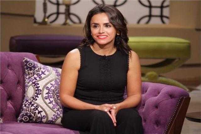 علا رشدي بفستان عاري في إطلالة جديدة (صور)