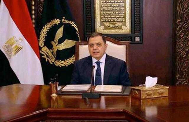 «الداخلية» ترسل بعثات قانونية لـ«أمريكا والكويت» لاستخراج بطاقات الرقم القومى