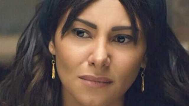 بـ كت.. انجى خطاب في إطلالة جريئة (صور)