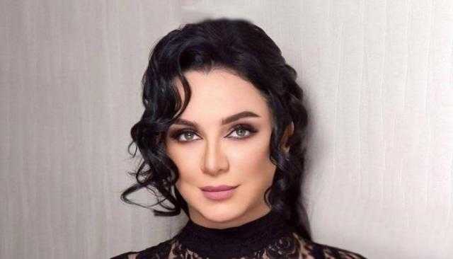 بلوزة قصيرة.. سولاف فواخرجي تشعل إنستجرام بإطلالة غريبة