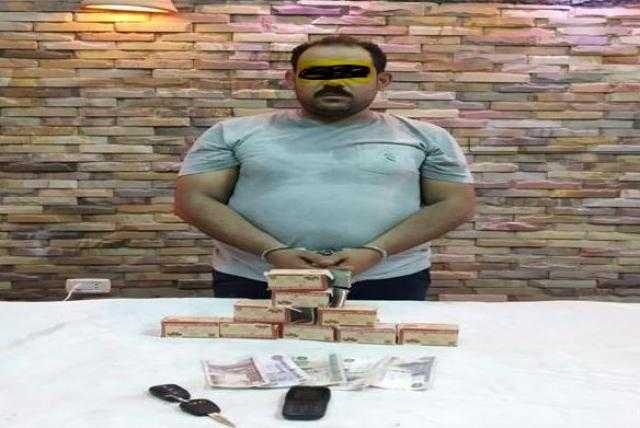 القبض على تاجر مخدرات بحوزته 880 قرص سموم بالبساتين